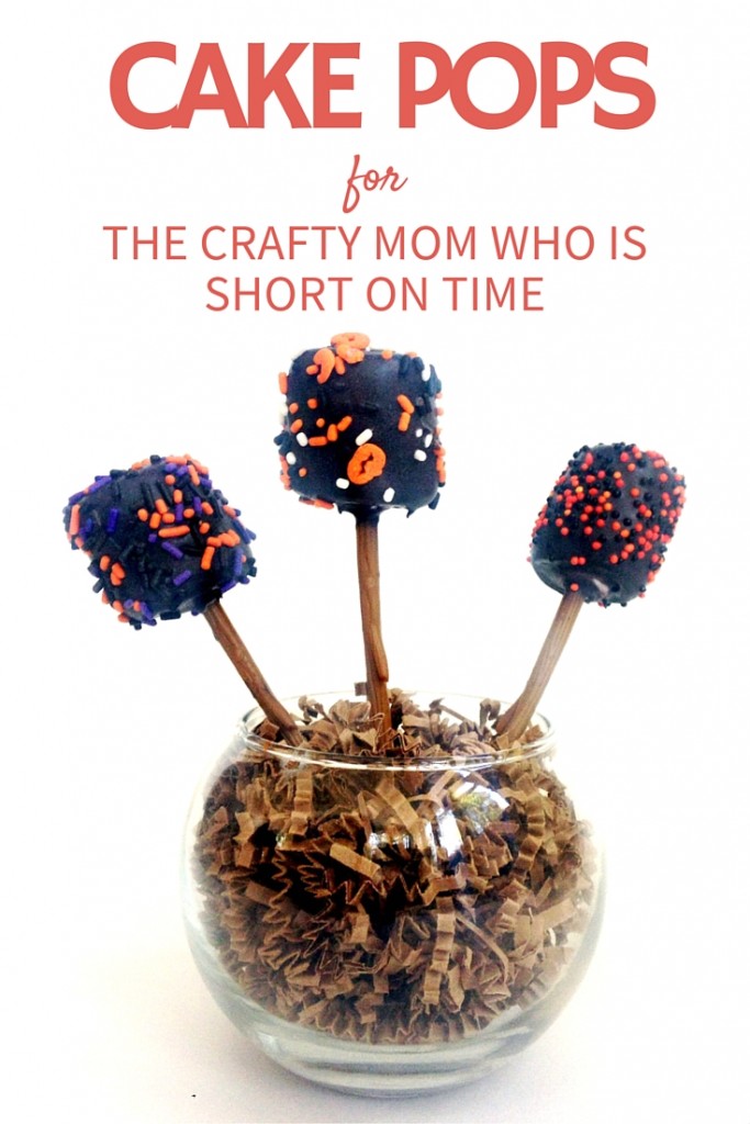 Cake pops don't have to be hard! I'll teach you how to make cake pops for the holidays when you don't have much time!