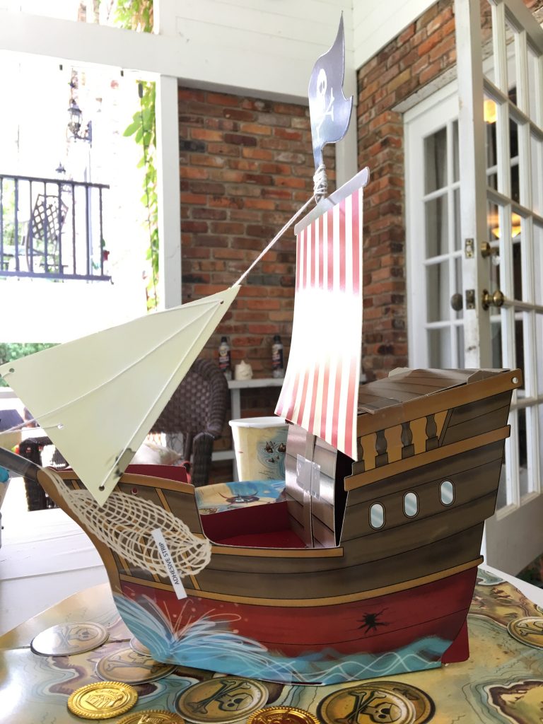 Are you dying to throw your son an awesome pirate party for his birthday? Here's how I did it.