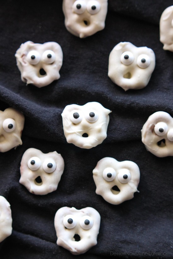 These Ghost Pretzels look suitably horrified. | 12 Terrific Halloween Treats | From the Uncoordinated Mommy